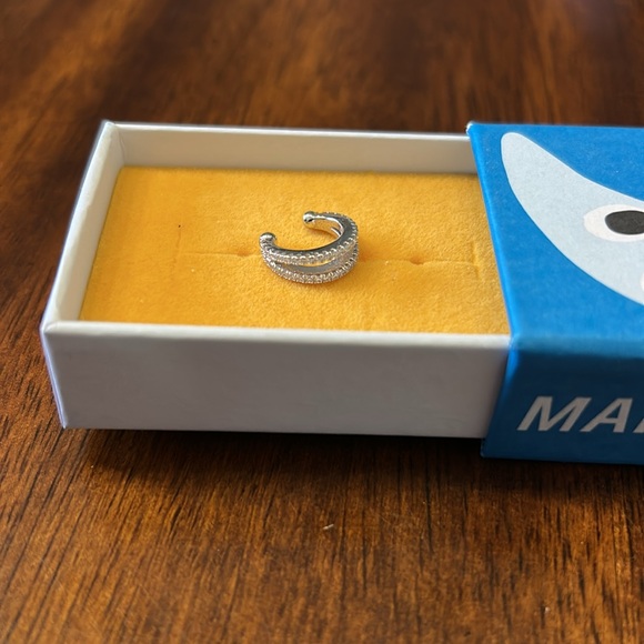 Maison Miru Silver Ear Cuff - Picture 1 of 5